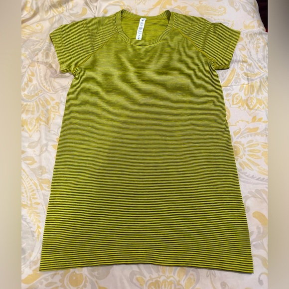 LULULEMON WOMENS ATHLETIC TOP SHIRT MULTICOLOR GREEN SIZE 8 - Picture 1 of 5